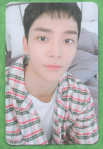 SF9 Another Me Photo Essay Photobook ROWOON Photocards Limited Official 2021 - Picture 4 of 7