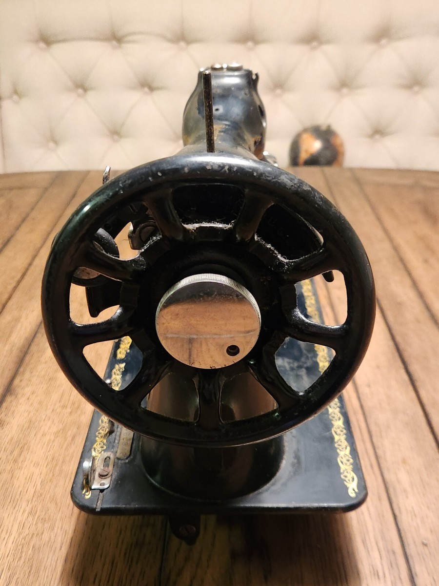 Singer Sewing Machine Black 1900s Vtg. Antique Display Serial