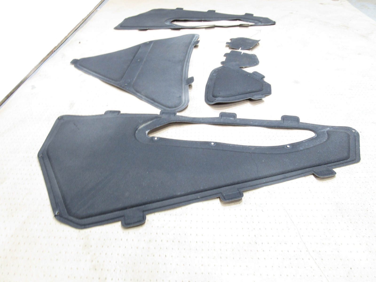 14-18 Aston Martin Vanquish 2014 Front Hood Bonnet Sound Insulation Set 6 Pcs |
