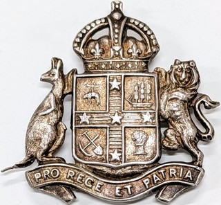 Scarce WW1 Australian 15th Light Horse Regiment VMI uniform collar badge
