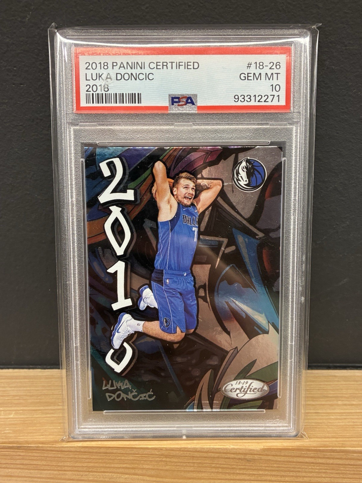 2018 Panini Certified 2018 Luka Doncic 18-26 Graffiti PSA 10 Gem Rookie Card RC