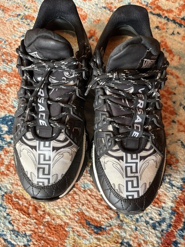 versace trigreca sneakers men size 43.5 ( 10.5 )