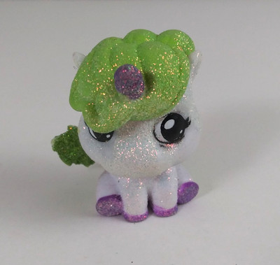 Blip Toys Tic Tac Toy XOXO Glitter Friends Pet White Unicorn 2.5'' Toy Figure