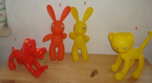1x DDR Spielzeug Plaste Hund ,Hase, Katze mit Wackelaugen ca 1970