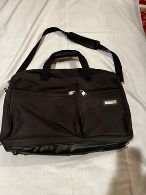 Samsonite Royal Traveller Overnight Bag 22 in x 14 in. 3 Outer, 2 Inner Pockets 