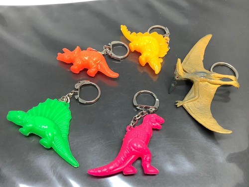 5 Vintage Keyring DINOSAURES Keychain BRIGHT COLORS 5 Anciens Porte-Clés DINOS - Afbeelding 1 van 5