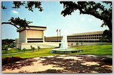 Lyndon Baines Johnson Library Austin Texas US Flag VINTAGE Postcard 2685
