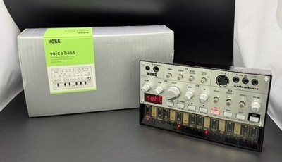 Korg Volca Bass Analog Bass Sequencer/Synthesizer (J01028940)