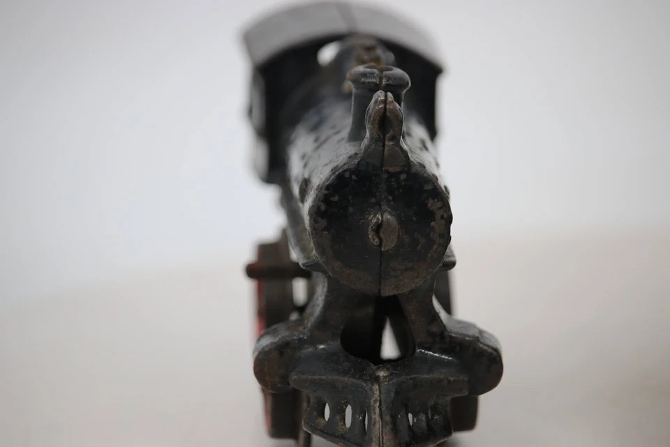 Ives #2 & #5 Cast Iron 2-2-0 Wind-Up Locomotives w/ Tender & 2 Cars Lot (1911) - Image 2 of 4