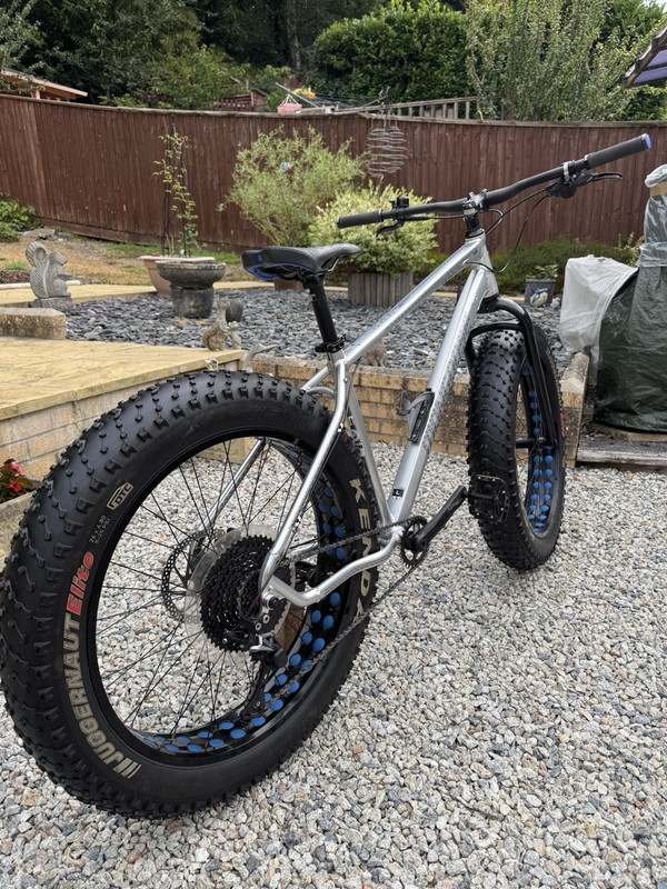 Mongoose Argus Comp Fat Bike 26 X 4.8 Tyres Large Frame