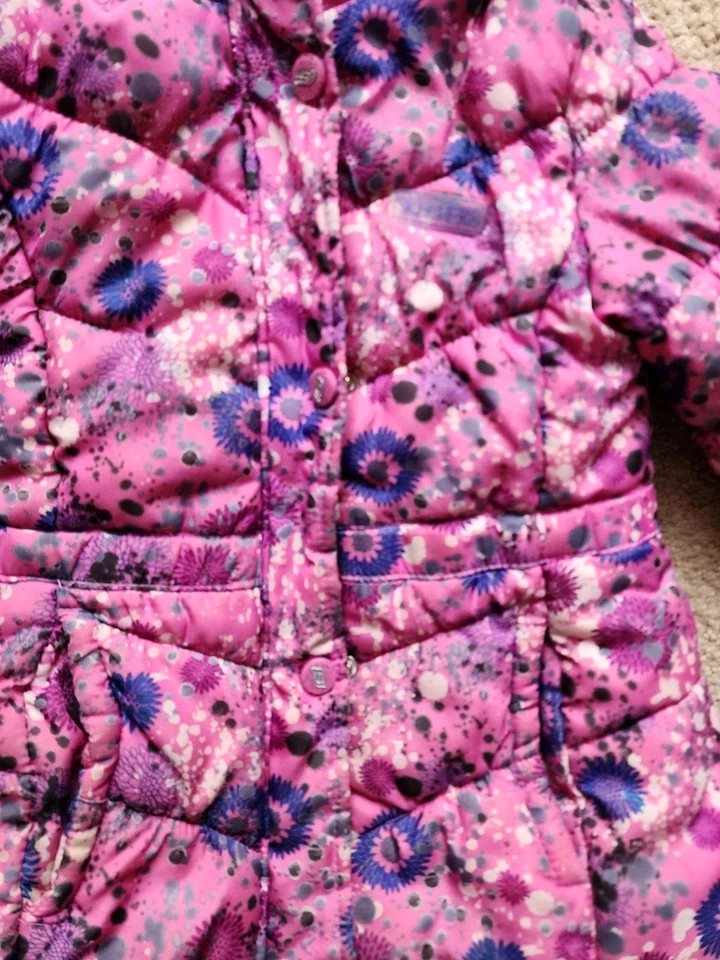 Casaco quente Skechers 4T criança rosa floral com capuz meninas inverno B11 - Imagem 2 de 3