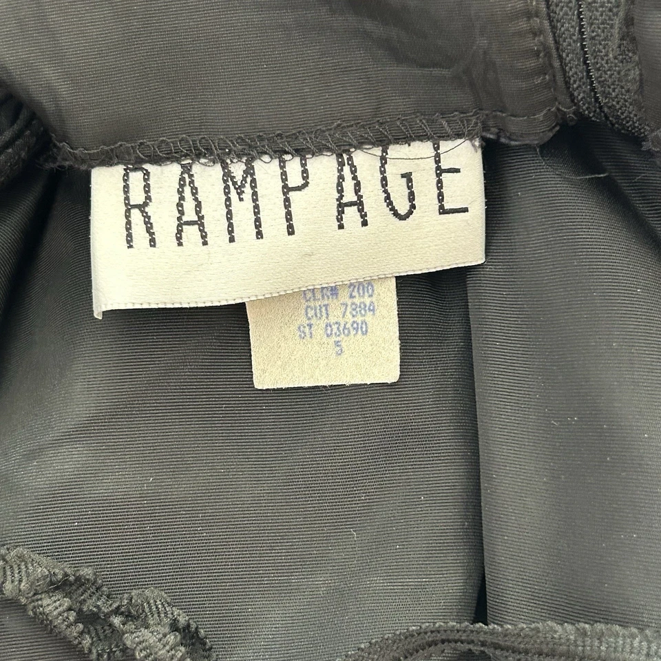 Vestido Rampage Vintage Juniors 5 Preto Veludo Strass Gargantilha Mini Y2K Formatura - Imagem 2 de 4