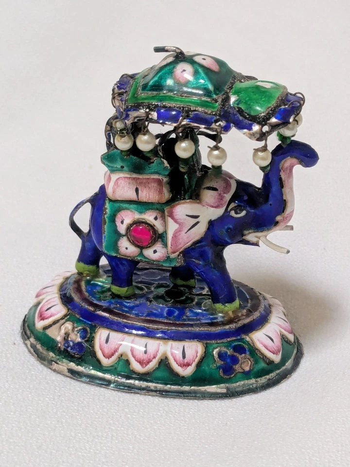 Antigua estatuilla de elefante Meenakari esmaltada en plata del siglo XIX de colección Foto 3 de 4