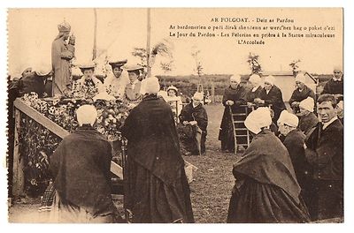 CPA 29 - LE FOLGOET (Finistère) 3366. Sorry. Pilger im Gebet. accolade 2