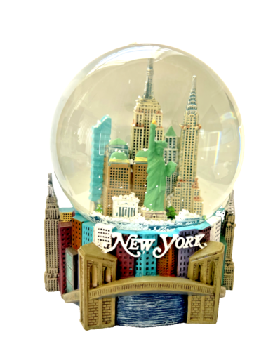 Musical New York City Skyline Snow Globe Souvenir 5 Inches Tall, 100mm Globe - Picture 1 of 2