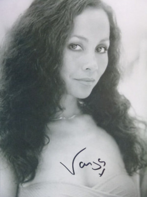James Bond 007 For Your Eyes Only Seite 3 Model VANYA SEAGER handsigniertes Foto