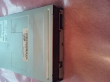 DELL 2U935 3.5 1.44MB FLOPPY DRIVE SAMSUNG SFD-321J/AND