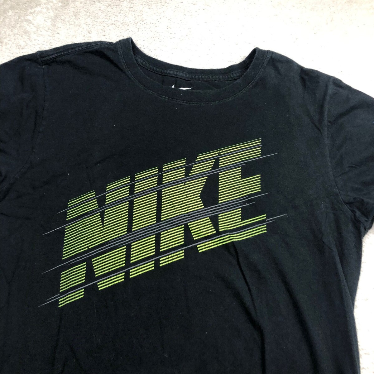 Nike Shirt Mens Medium Black Yellow Spell out Short Sleeve