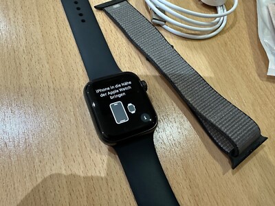 Apple Watch 4 44mm Space Black Stainless Edelstahl Case GPS LTE Cellular
