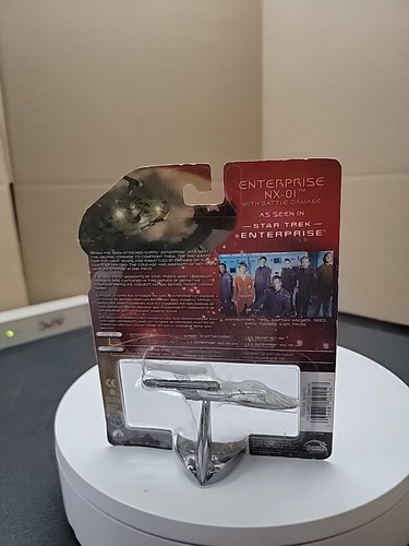 JOHNNY LIGHTNING LEGENDS STAR TREK SERIE 2 ENTERPRISE NX-01 mit Kampfschaden E1 - Bild 4 von 4