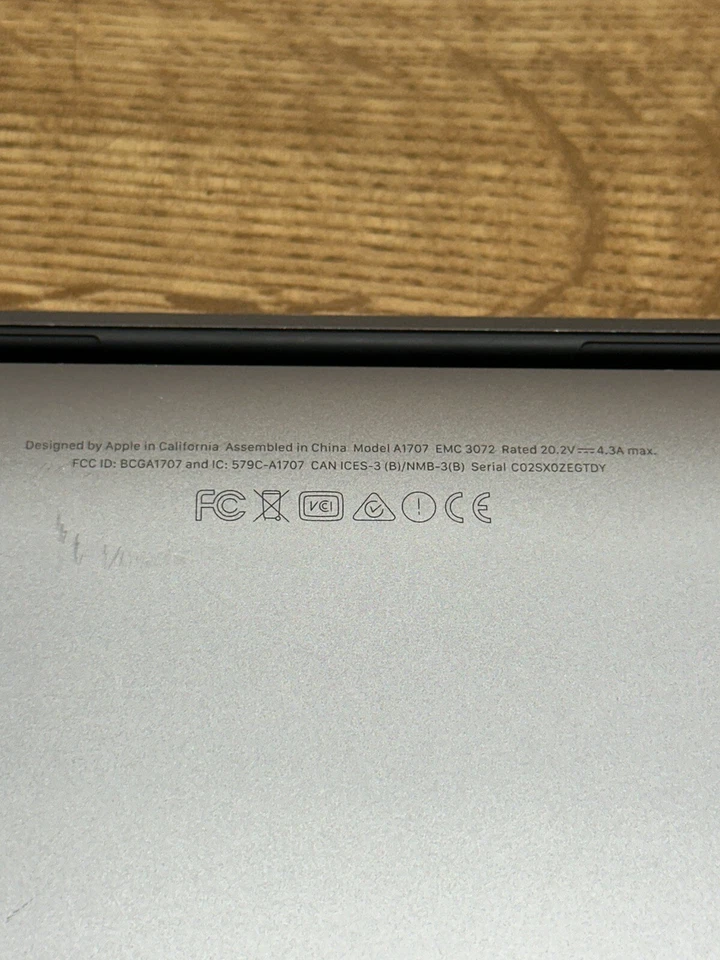 Apple Macbook Pro 15" 2017 A1707 TouchBar Core i7 2.6GHz 16GB Ram 1TB SSD - Image 3 of 4