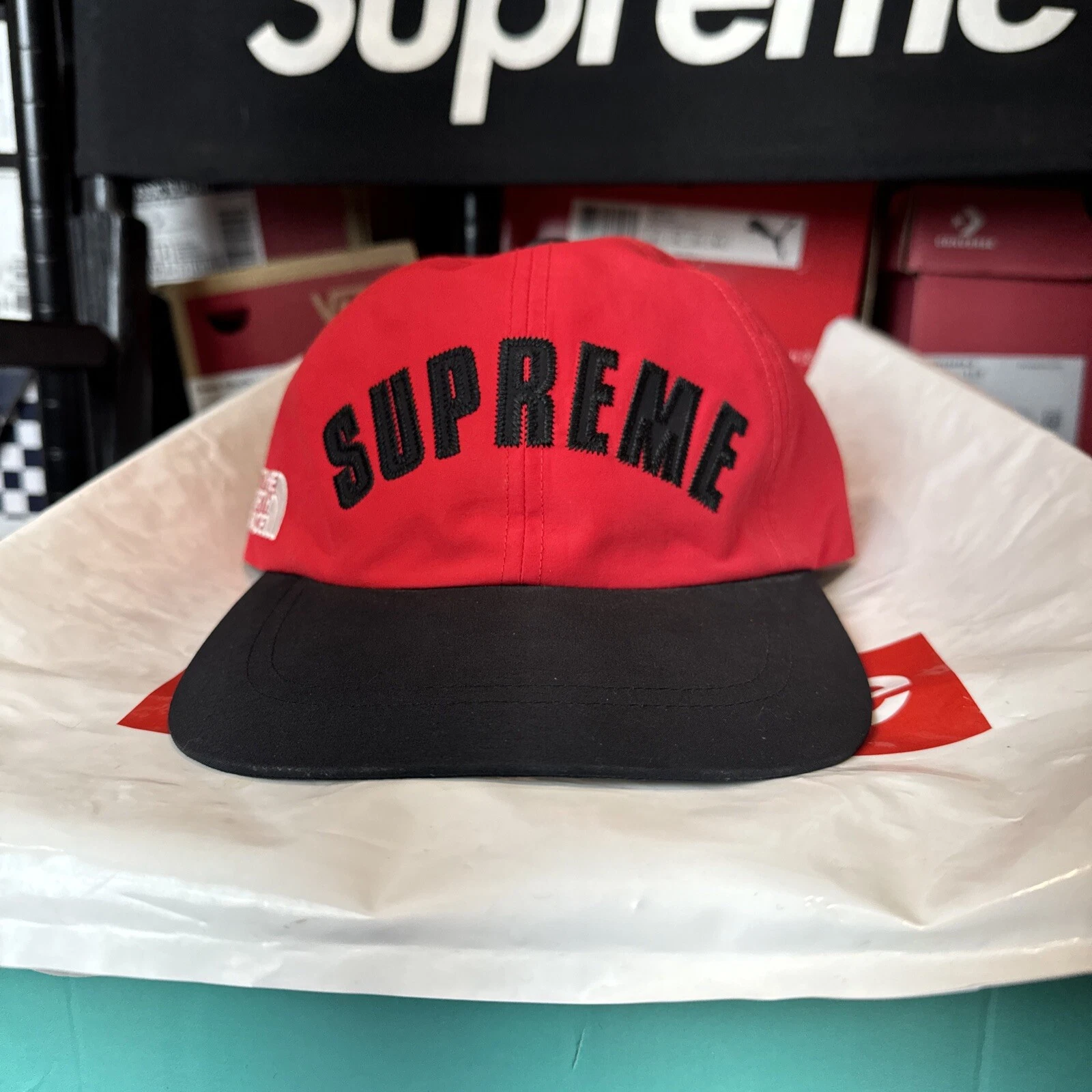 Casquette de camp Supreme North Face Gore Tex rouge 
