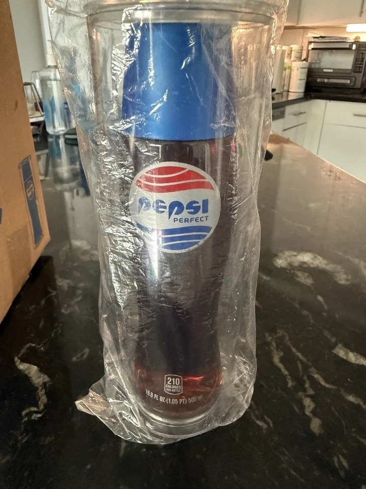 Pepsi Perfect Back To The Future Limited Collectors Edition - SEALED IN BOX - Image 3 of 4
