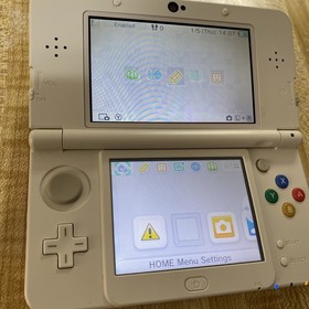 NICE New Nintendo 3DS Console White with Kisekae Plate Animal Crossing Tested