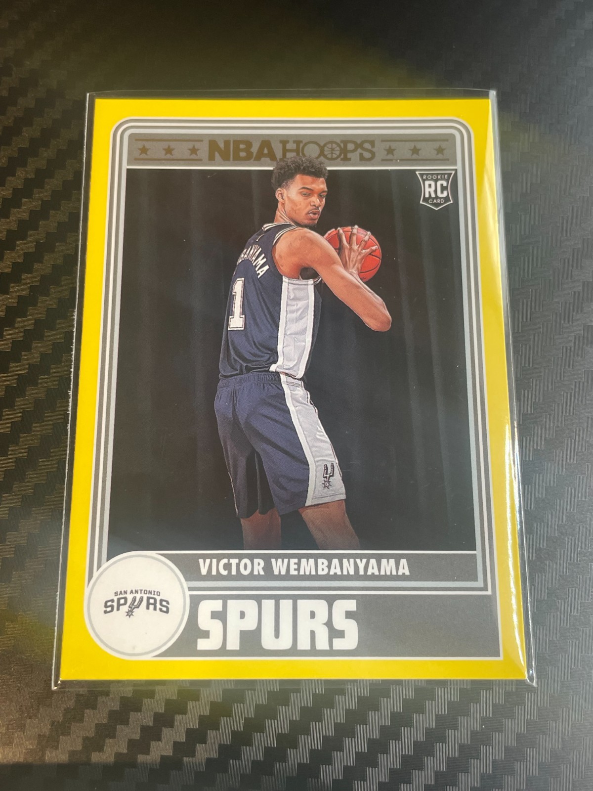 2023-24 Panini NBA Hoops Hoops Tribute Victor Wembanyama #298 Yellow (RC) 