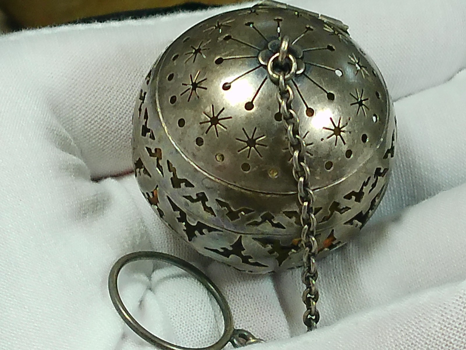 Antique 1905 - 1915 Paye & Baker Sterling Silver Tea Ball Infuser