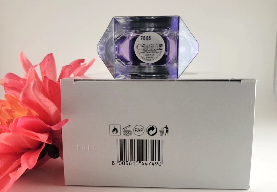 Stella Mccartney Pop Bluebell Eau de Parfum Spray 1.6 OZ/50 ML NUEVO EN CAJA CON CAJA Foto 2 de 3