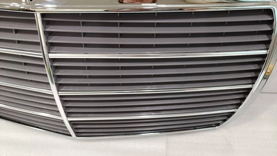 1977-1985 for Mercedes 240D 280E 280CE 300D 300TD W123 Mesh Grille Chrome Frame - Image 4 of 4