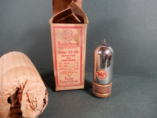 NOS RCA Radiotron Metal Base UN199 Vacuum Tube No Continuity Display Only