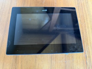 OmniTouch 7 Touchscreen Black POE Leviton (99A00 2)