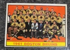 1961-62 TOPPS #20 BOSTON BRUINS Team Card  EX Condition NICE