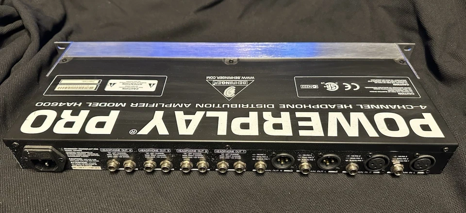 Behringer Powerplay Pro HA4600 4-Channel Headphone Mixing Distribution Amplifier - Image 3 of 4