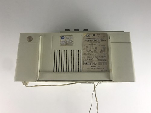 Vintage 1964 MOTOROLA BC3G AM-FM Tube Radio Receiver with Electric Clock AC - Picture 8 of 10