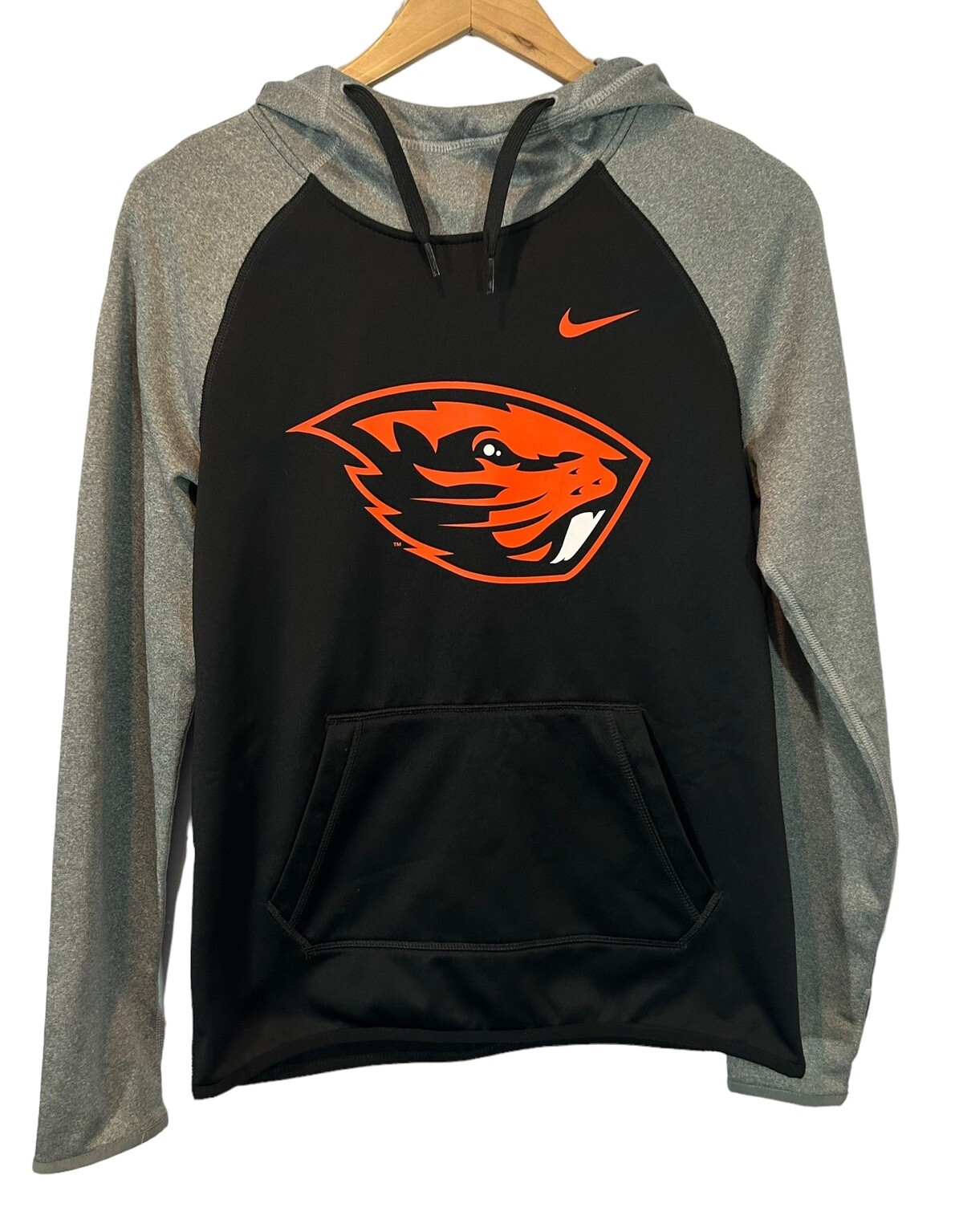 Nike Therma Fit Women's Oregon State Beavers Hoodie - Size Small
