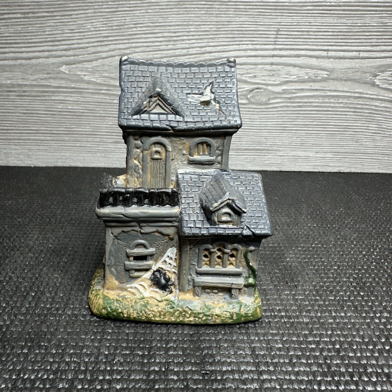 Spooky Town Tombstone Corners Greenbrier Halloween Village Haunted