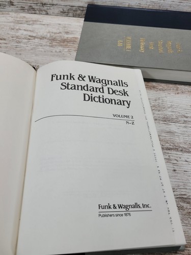 Funk & Wagnalls Standard Desk Dictionary Vol 1 and 2, 1996 Hardcover Book Set - Picture 10 of 18