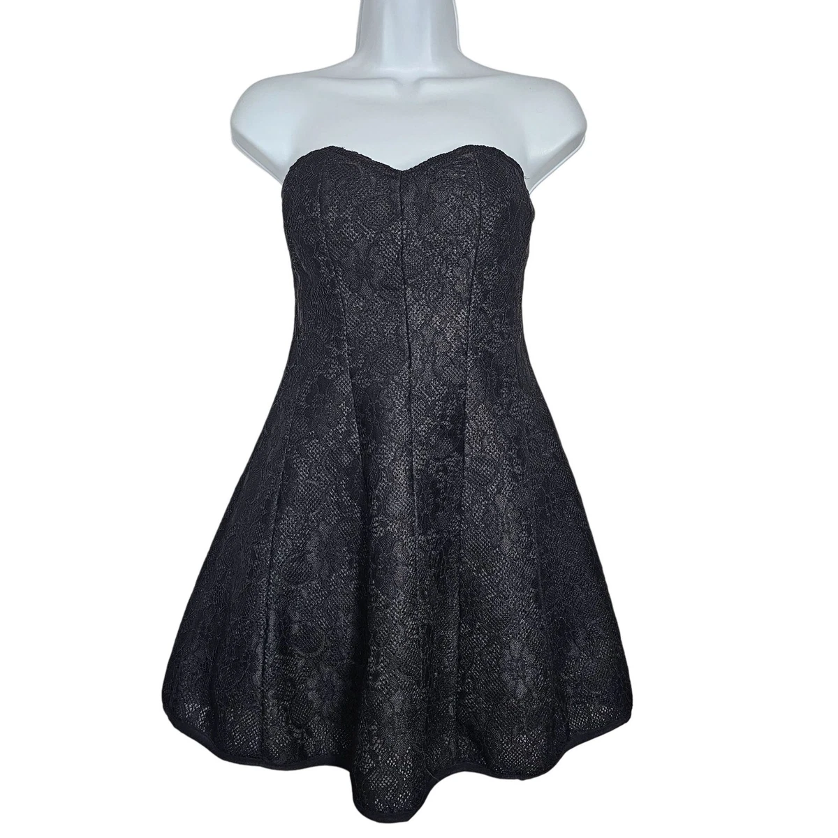 Robe Cocktail Sans Manches WOW Couture - Taille L, Couleur Ivoire, Zip Côté