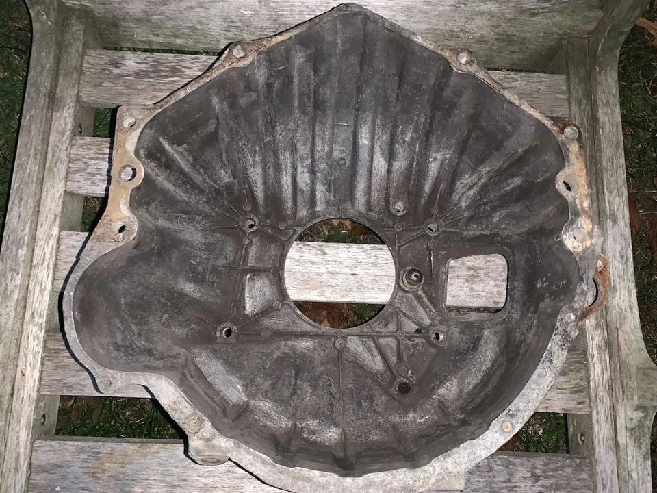 Camión Chevy GMC 1985-1987 C/K 1500 2500 3500 carcasa de campana hidráulica Foto 2 de 4