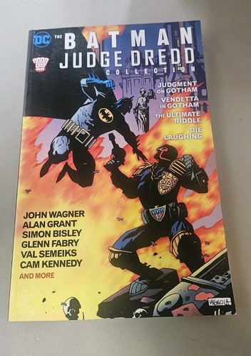 Batman Judge Dredd Collection TPB FIRST PRINT MIKE MIGNOLA COVER ART DC 2000 AD