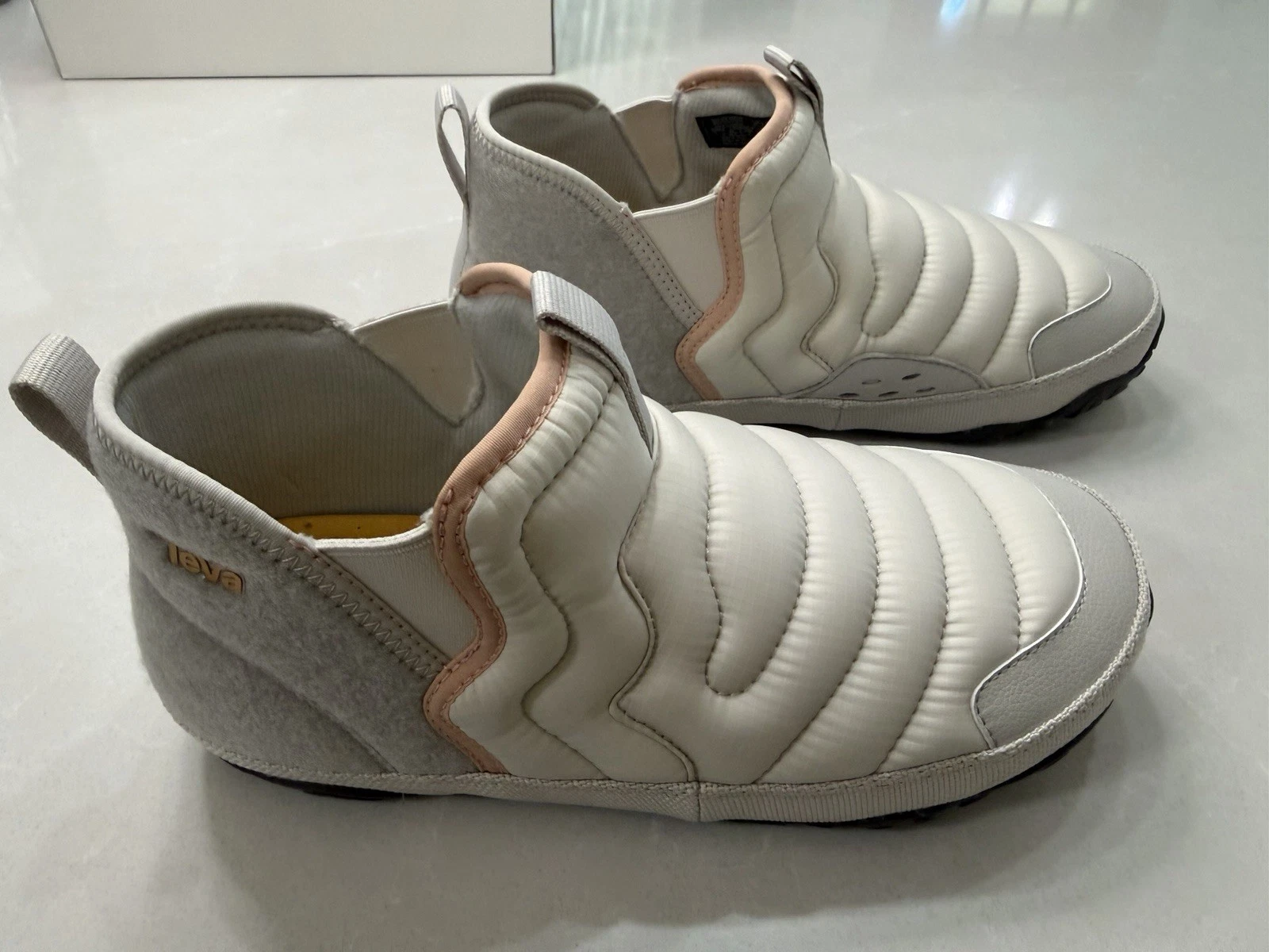 Teva ReEmber Terrain Mid Moonstruck Slip On Boots White Gray Size 10