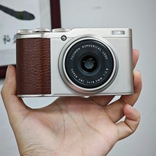 Fujifilm Fuji XF10 24.2 MP Compact Digital Camera Champagne Gold -95 New