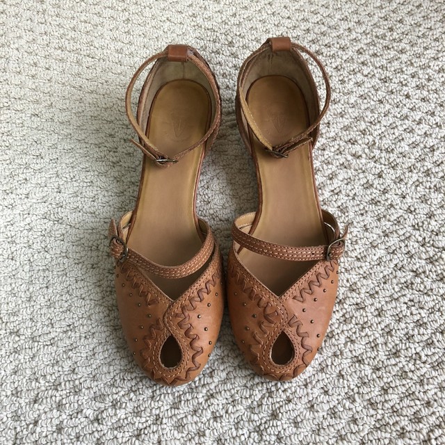 woven peep toe sandals