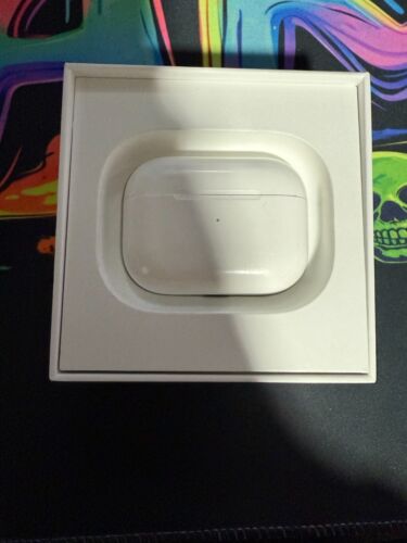 π Genuine Apple AirPods Pro with MagSafe Charging Case A2084 π - Picture 9 of 9