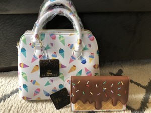 loungefly princess wallet