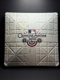 2012 MLB JAPAN SERIES A’s SEATTLE MARINERS ICHIRO GAME USED BASE MLB AUTH RARE!!