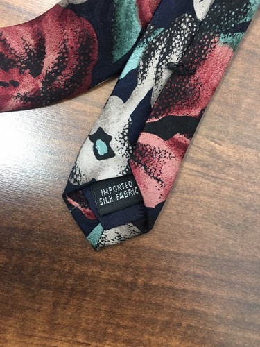 Lazarus Necktie tan red, and green flowers L2 - Picture 4 of 7